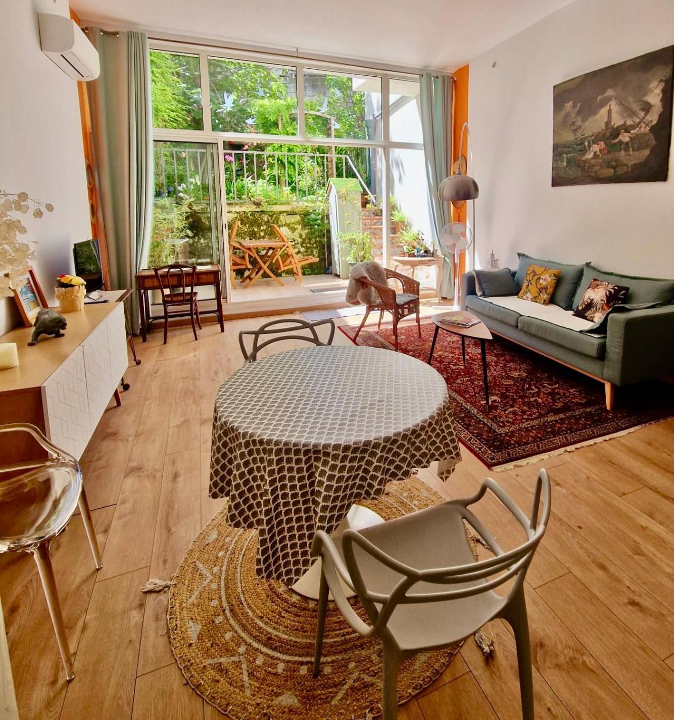 Apartamento Capucines, Un Jardin Secret Dans Le Centre Historique Arlés Exterior foto